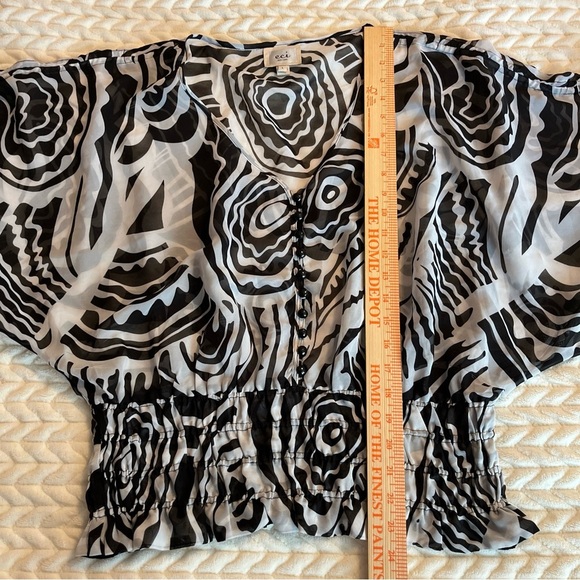 Eci Black and White Women's Top size large - Picture 7 of 8